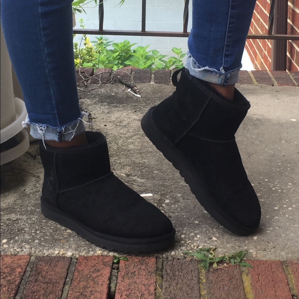 Black Mini Ugg Australia Boots